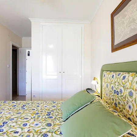 Apartment Stunning 2-Bed 2 Bathroom Apartment 150M From Sea Denia